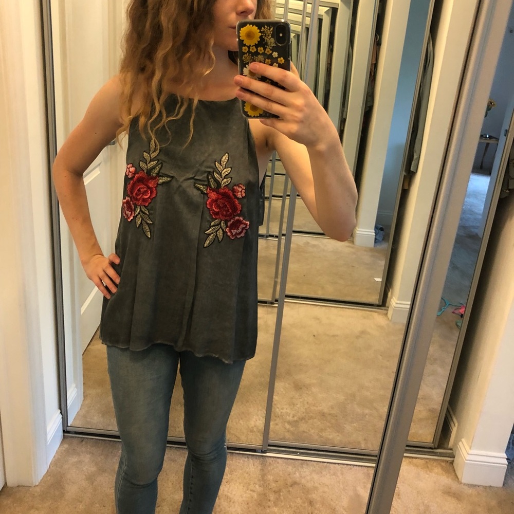 Embroidered Blouse - Picture 2 of 4